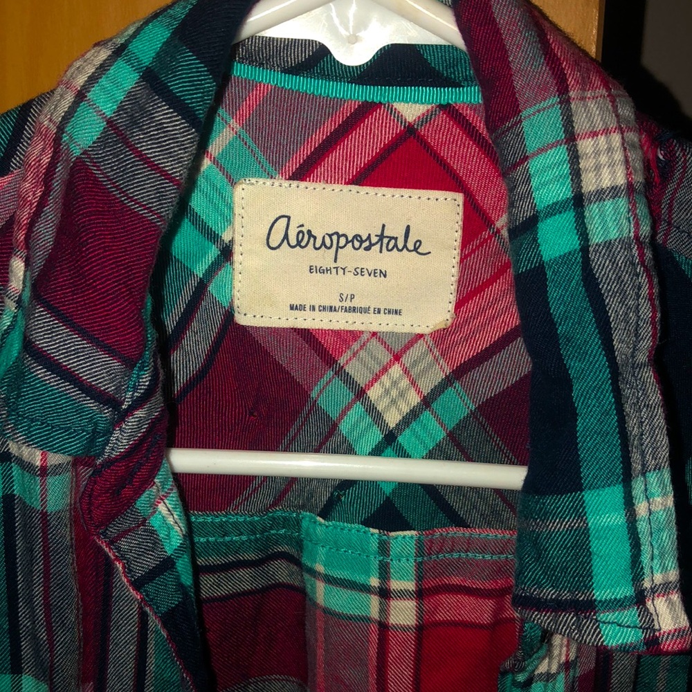 Button down - Picture 2 of 3